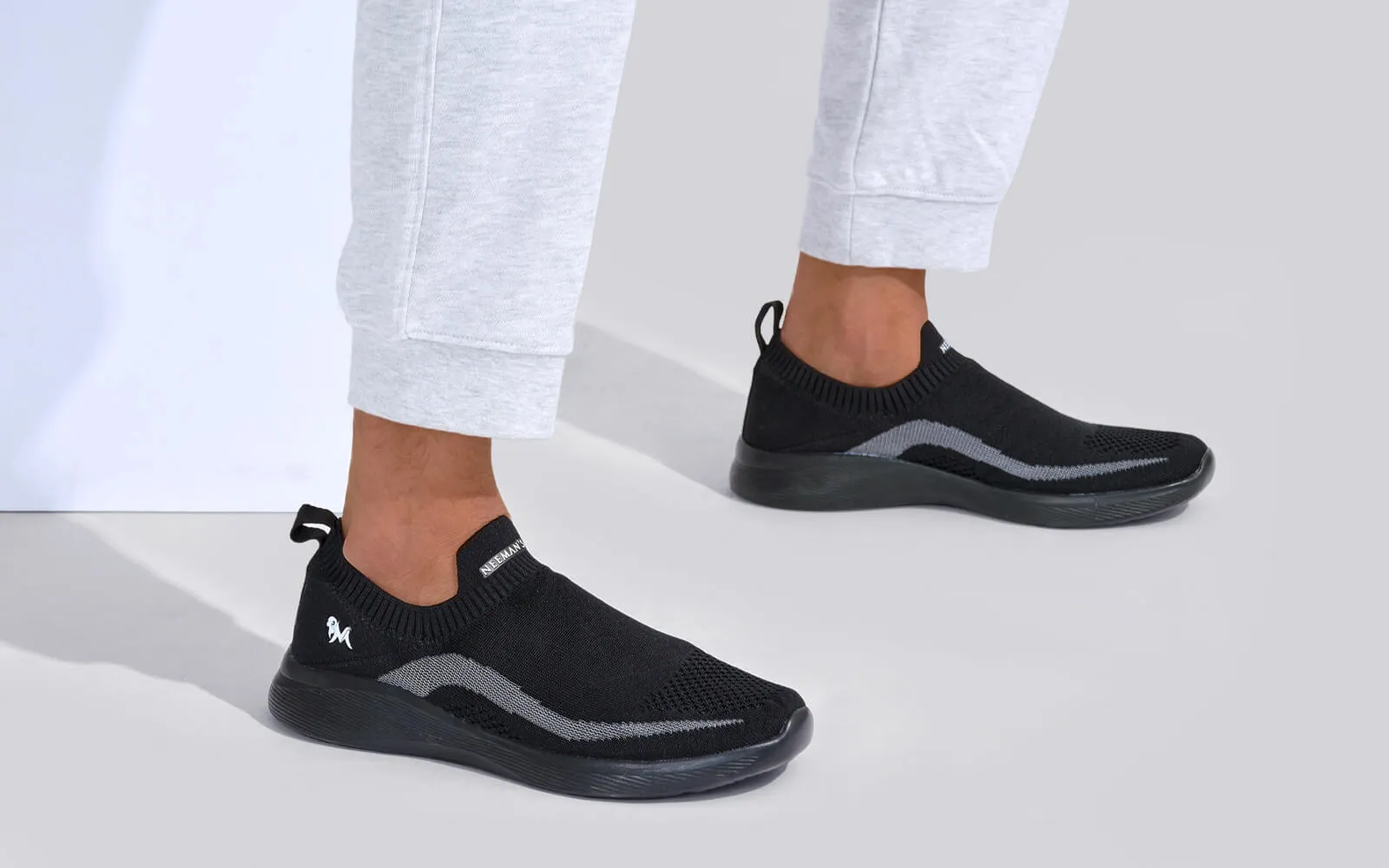 Everyday Basic Slip Ons : Black