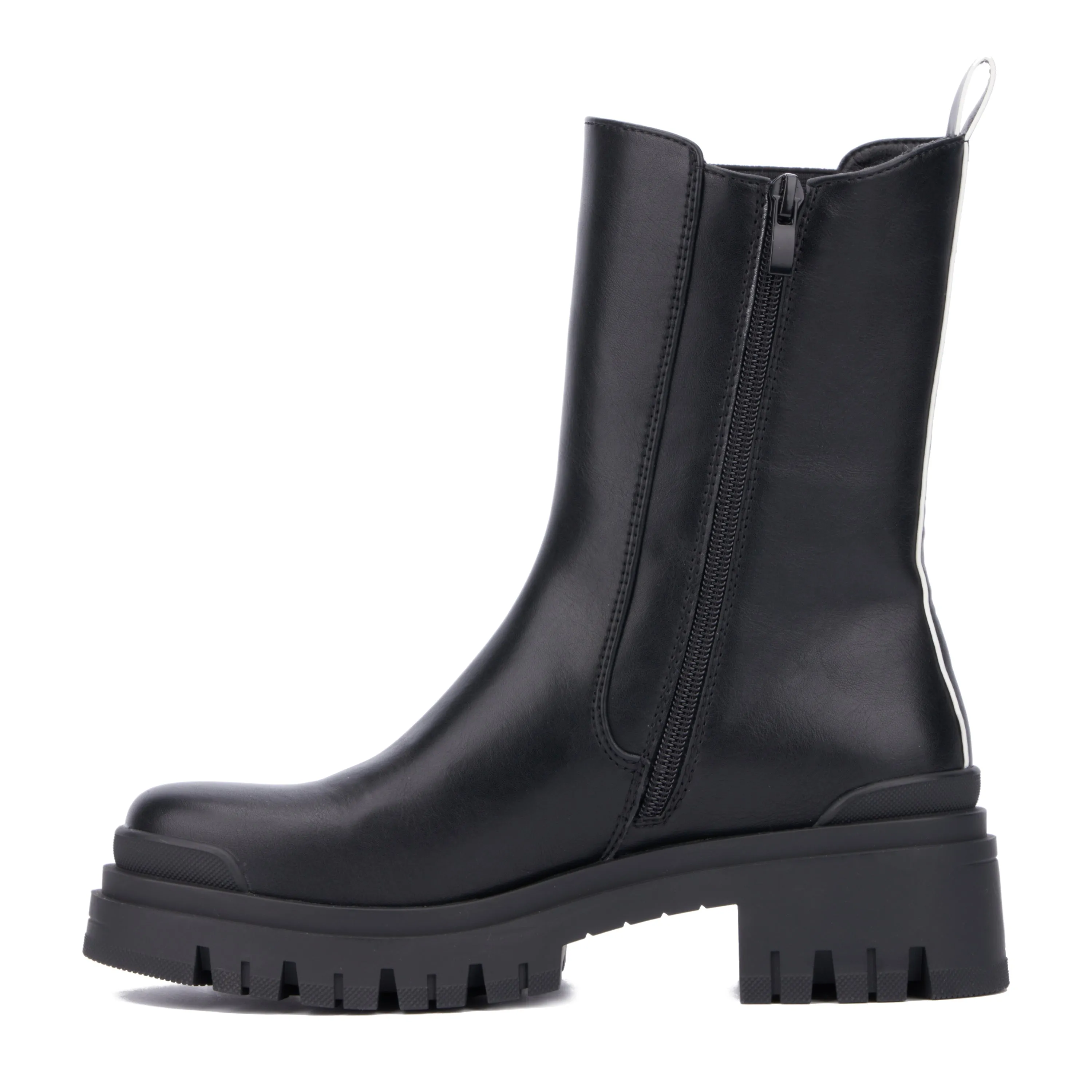 Lola Lug Sole Chelsea Boots