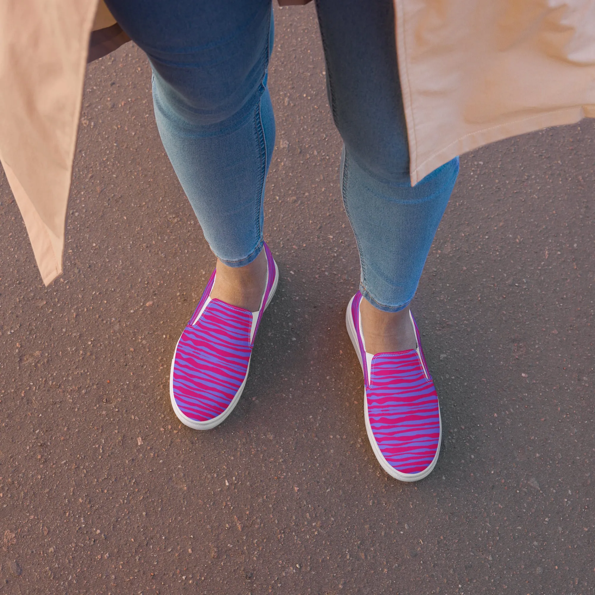 Pink Striped Women's Slip On, Purple Pink Striped Print Women’s Slip-On Canvas Shoes (US Size: 5-12)