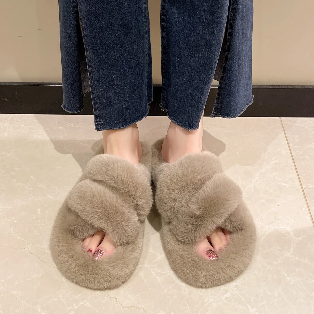 Winter Fuzzy Slippers Women Warm Soft Plush Shoes